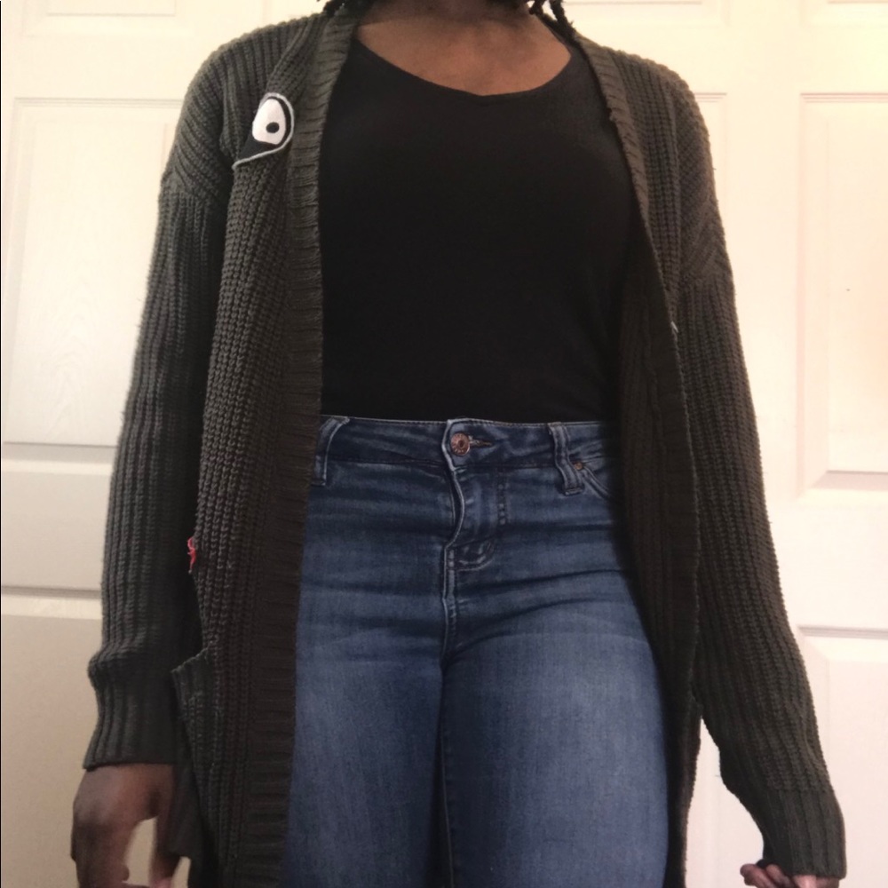 Green cardigan with patches